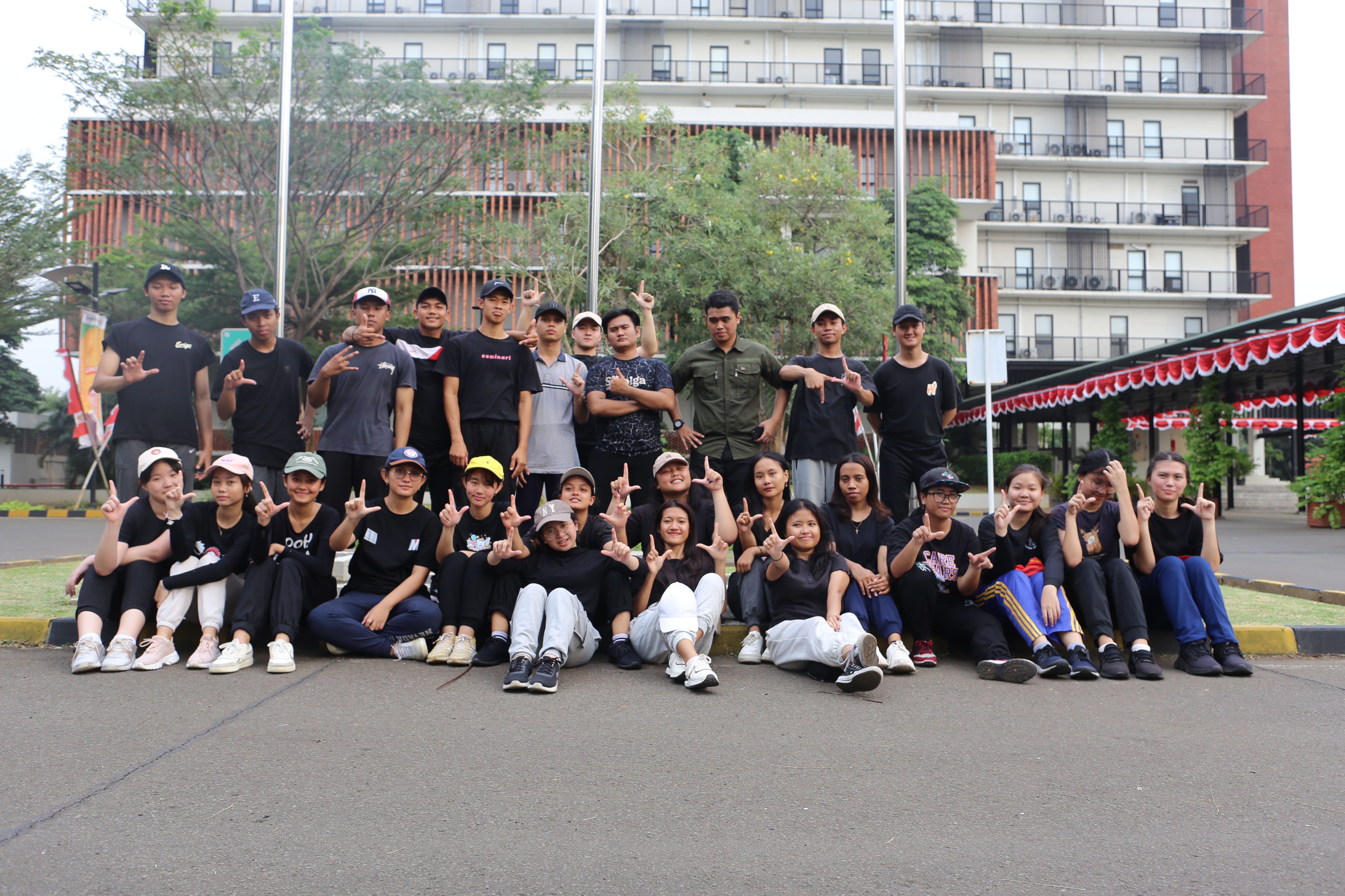 Pelatih Paskibra Atma Jaya